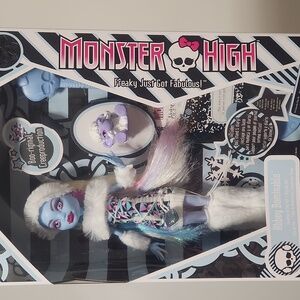 Monster High Abby Bominable Creeproduction Doll NWT
